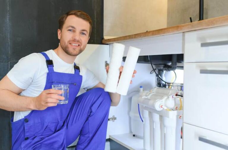 Effective Solutions for Leaking Hot Water in Thorneside and Expert Assistance