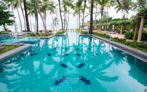 Dolphin Pool Services: Delivering Consistency in Every Stage of Pool Maintenance